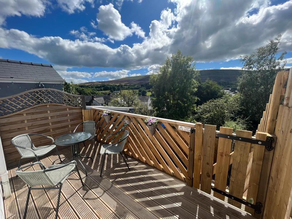 Cosy Cottage With Beautiful Mountain Views Blaenavon Esterno foto
